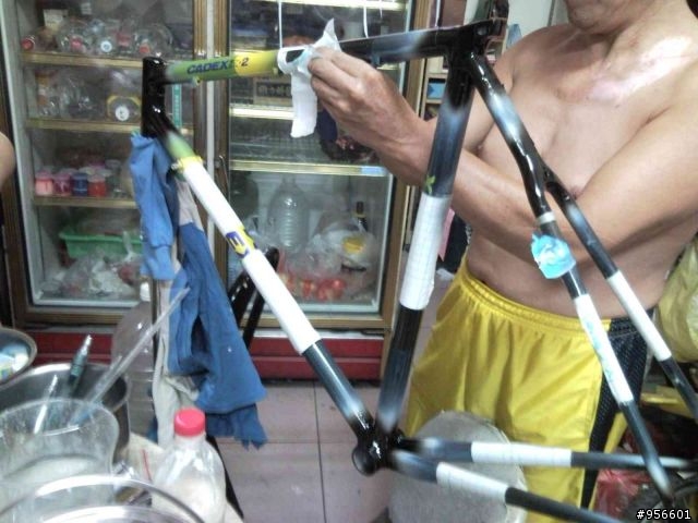 放下碼表，老碳纖GIANT Cadex的新生活態度.