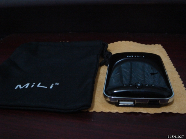 [[分享]]MiLi Power Crystal 2000ma 行動電池