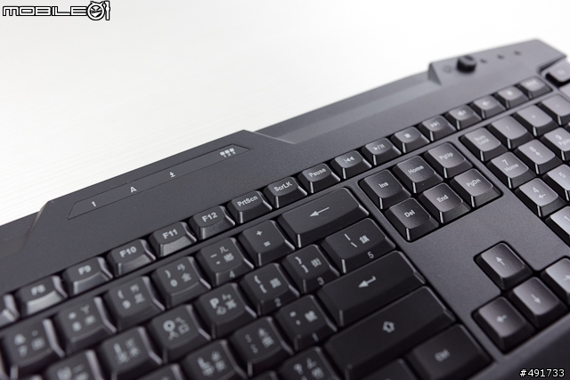 四季都讓手吹電風～曜越電競鍵盤 CHALLENGER 實測分享