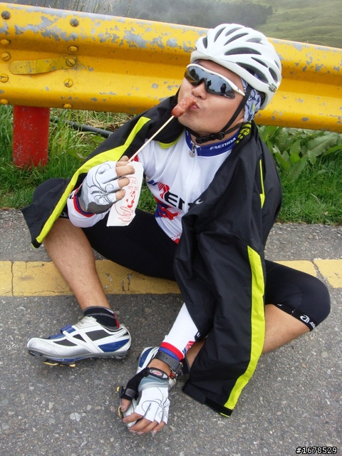 DC車隊...10/17硬要上武嶺之第一次果然很痛