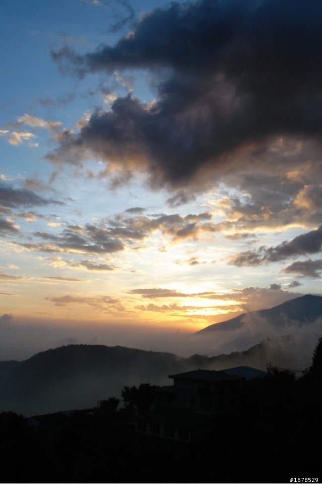 DC車隊...10/17硬要上武嶺之第一次果然很痛