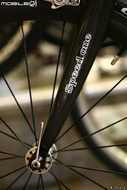 『開箱分享文』Speedone R30質感再提昇”金”的進化