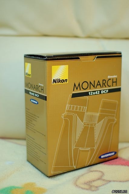 第一次花錢買的望遠鏡NIKON MONARCH 12X42 DCF