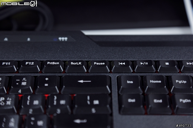 四季都讓手吹電風～曜越電競鍵盤 CHALLENGER 實測分享