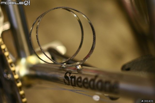 『開箱分享文』Speedone R30質感再提昇”金”的進化