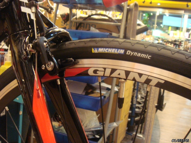 分享圖～我的第一台公路車2011年 GIANT TCR COMPOSITE SRAM APEX