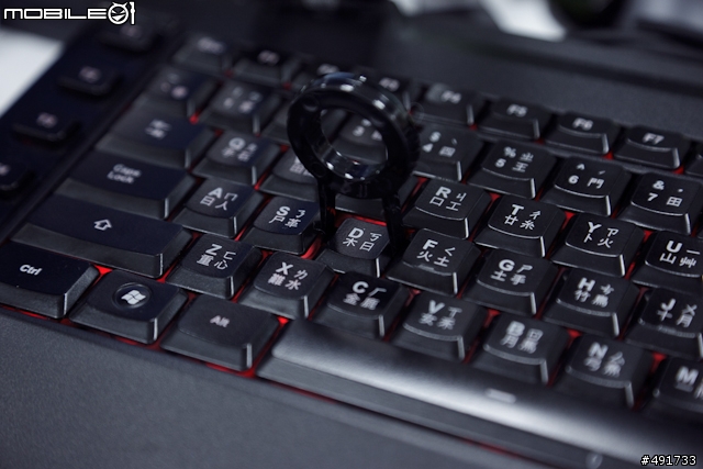 四季都讓手吹電風～曜越電競鍵盤 CHALLENGER 實測分享