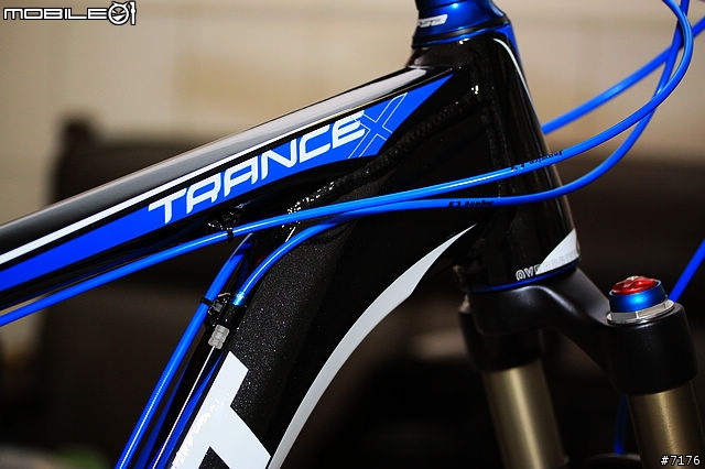 2011 GIANT Trance X2 開箱文 （圖多）2010/12/16 新增爆亮頭燈！2011/03/19 新增GARMIN EDGE 800!
