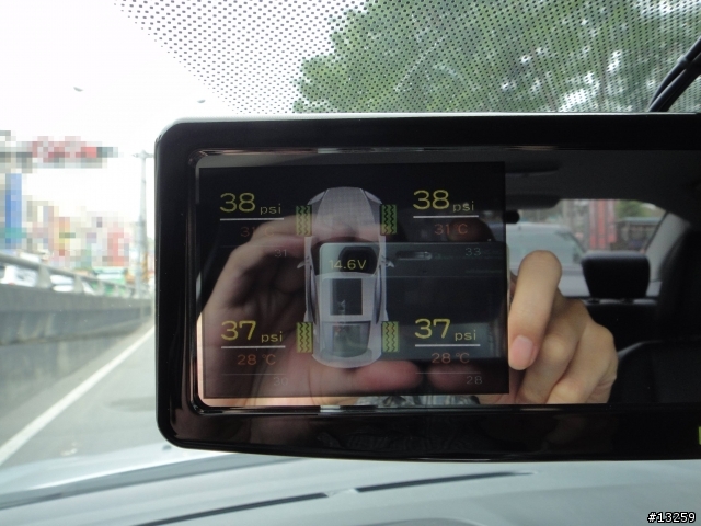 [開箱 分享] Focus TDCi 4D-新增行車紀錄器整合TPMS四張圖片