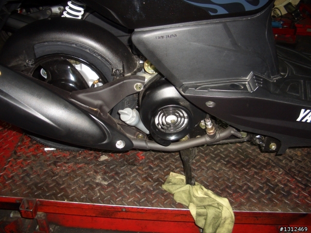 [開箱] Yamaha RS-Z 100 [深夜黑] (...台灣第一台消光黑)] 話少圖多..不囉唆.