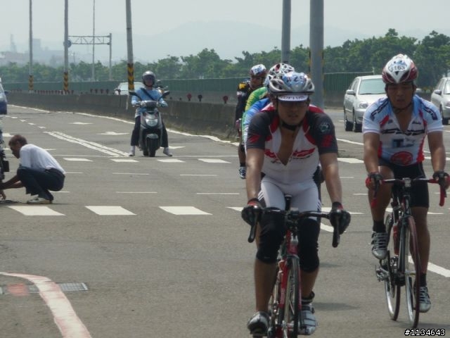 2010 西濱極限挑戰 400K - 風情海岸前加油站 約11:1X am