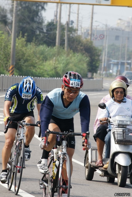 99/10/02(六) NS西濱400K/200K上午09:00~09:50 北上白沙屯派出所前的照片