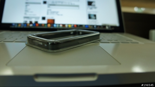 Apple IPHONE4 送的原廠保護套（追加正副廠照）