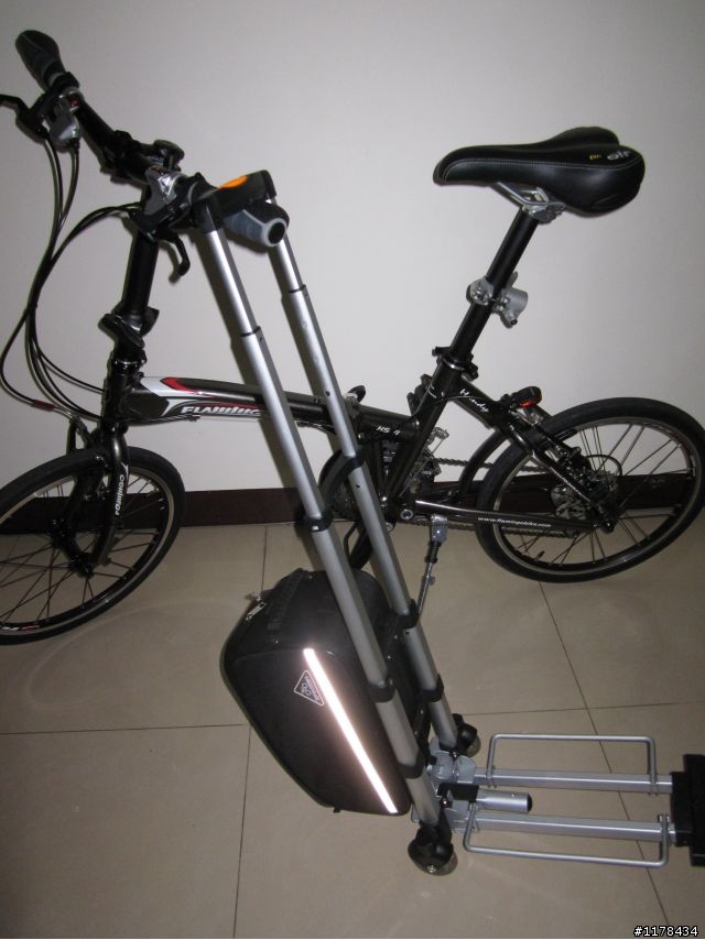 摺疊車~的新玩具