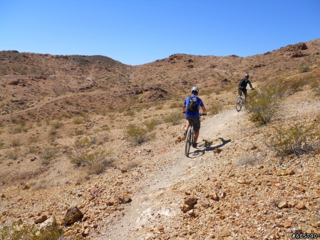 [分享] DH @ Dear valley, Utah、Bootleg canyon, Vegas & Canfieldbrothers