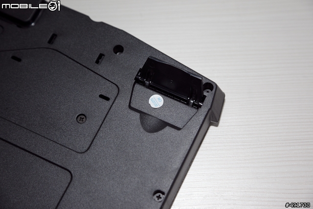 四季都讓手吹電風～曜越電競鍵盤 CHALLENGER 實測分享