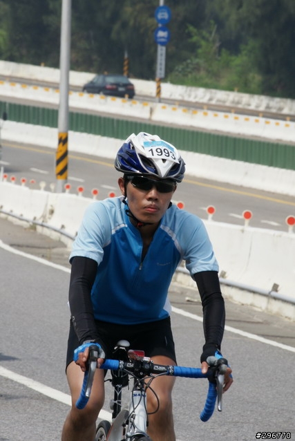 99/10/02(六) NS西濱400K/200K上午09:00~09:50 北上白沙屯派出所前的照片