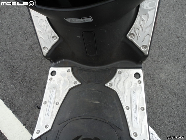 [開箱]KCC Racing 150 黑戀橘