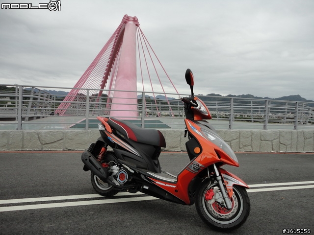 [開箱]KCC Racing 150 黑戀橘
