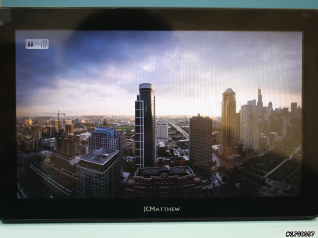 火熱新產品!! JCMatthew 8.9" HD 可攜式多媒體播放器