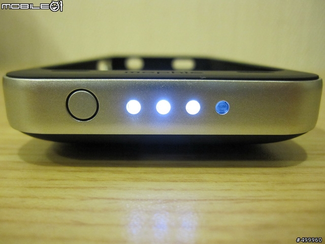 [開箱] iPhone 4 裝甲變身 !! 電量倍增 !! Mophie juice pack air for iPhone 4