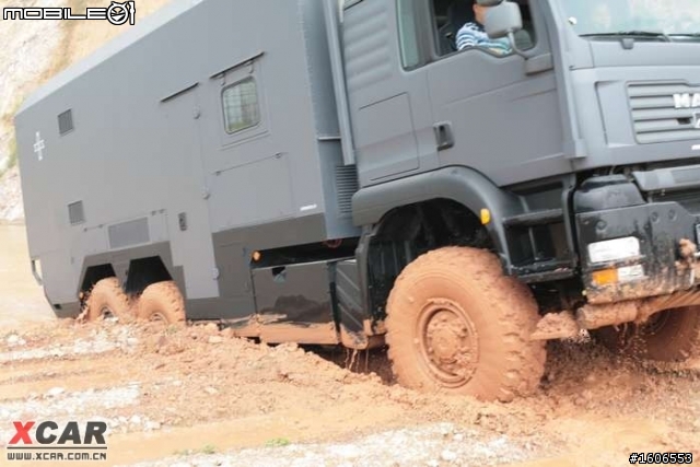 此帖必火：對岸的德國man和VOLVO露營車
