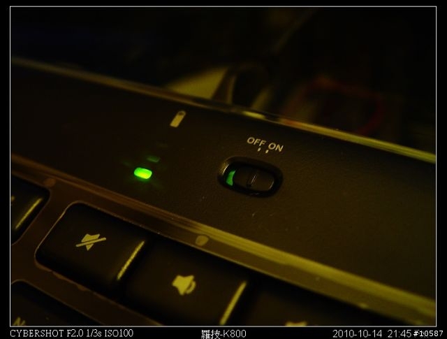 羅技無線炫光鍵盤K800-黑暗中躍動指尖的精靈