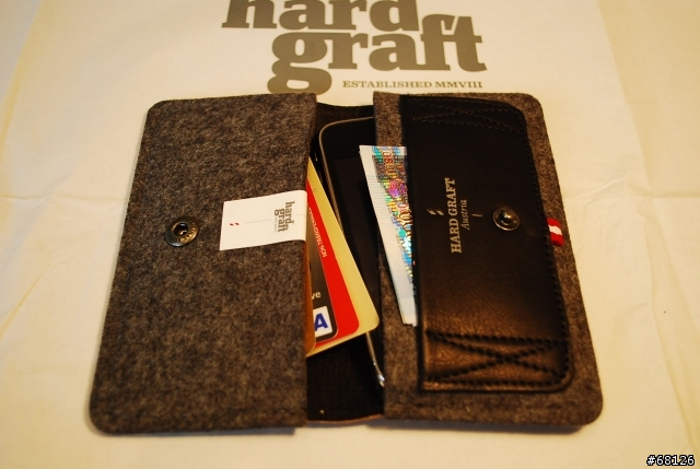 史上最高質感 Hard Graft 奧地利手工 頂級羊毛氈純牛皮手機套開箱 。"圖多"
