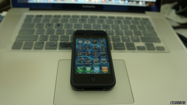 Apple IPHONE4 送的原廠保護套（追加正副廠照）
