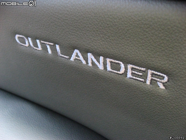 2010 All New Outlander 豪華型時尚藍小開箱文分享