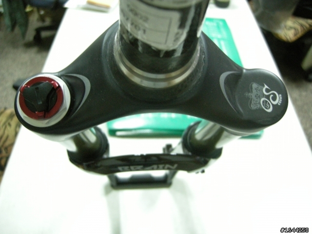 有關2008 年 Specialized 的前叉.....