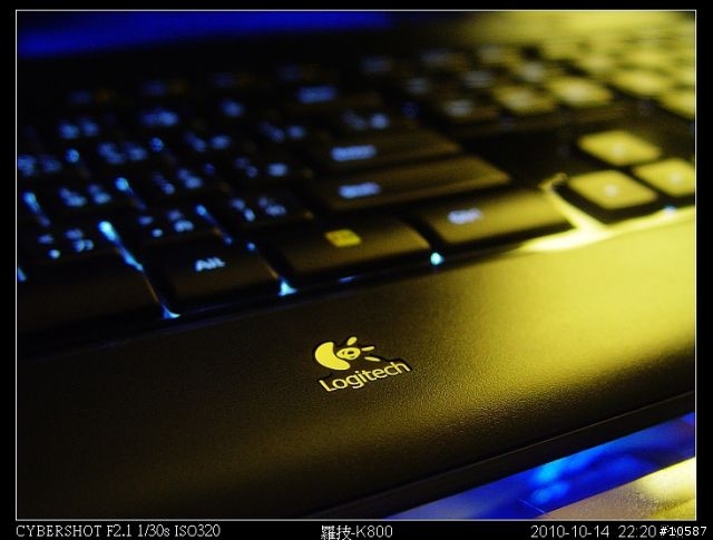 羅技無線炫光鍵盤K800-黑暗中躍動指尖的精靈