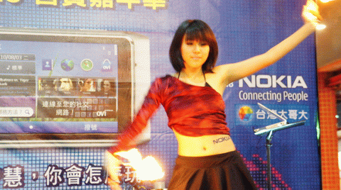 [採訪] NOKIA N8台北信義威秀噴火首賣會！
