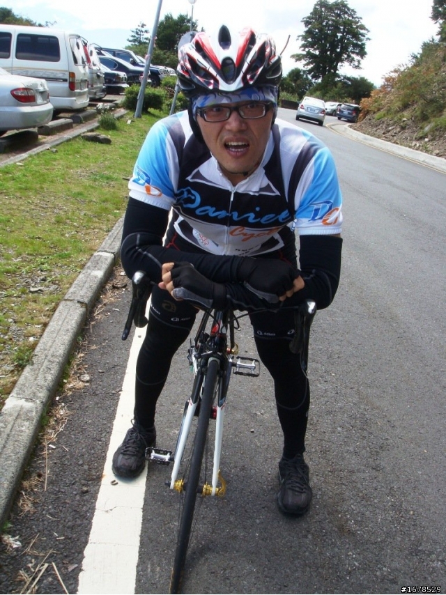 DC車隊...10/17硬要上武嶺之第一次果然很痛