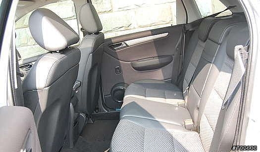 Lexus CT200h後座空間還是不足