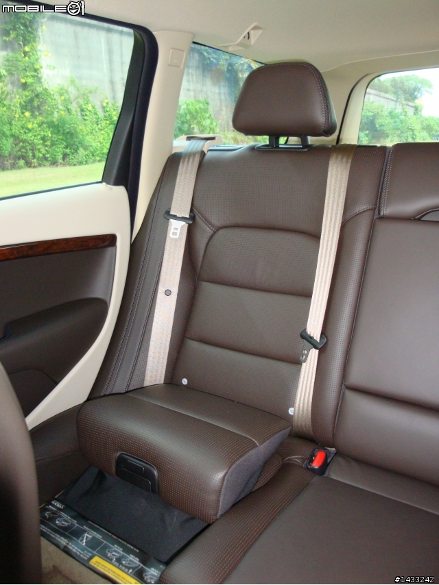 2011 XC70 海岩灰