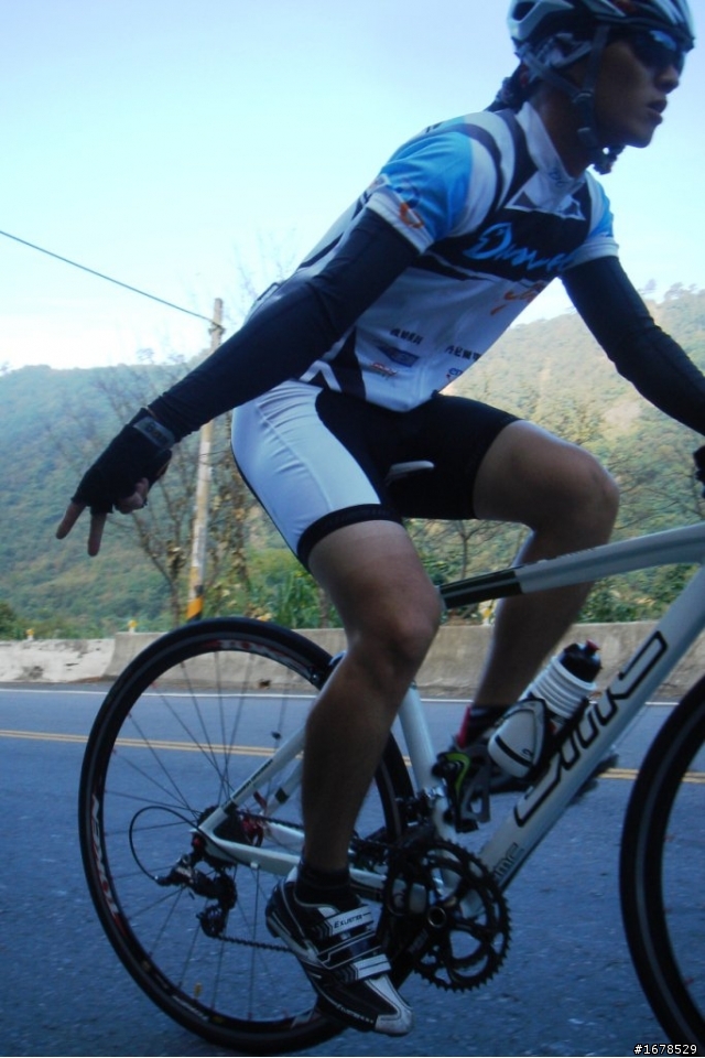 DC車隊...10/17硬要上武嶺之第一次果然很痛