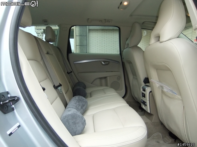 MY11 XC70 D5不專業開箱文