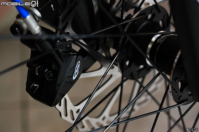 2011 GIANT Trance X2 開箱文 （圖多）2010/12/16 新增爆亮頭燈！2011/03/19 新增GARMIN EDGE 800!