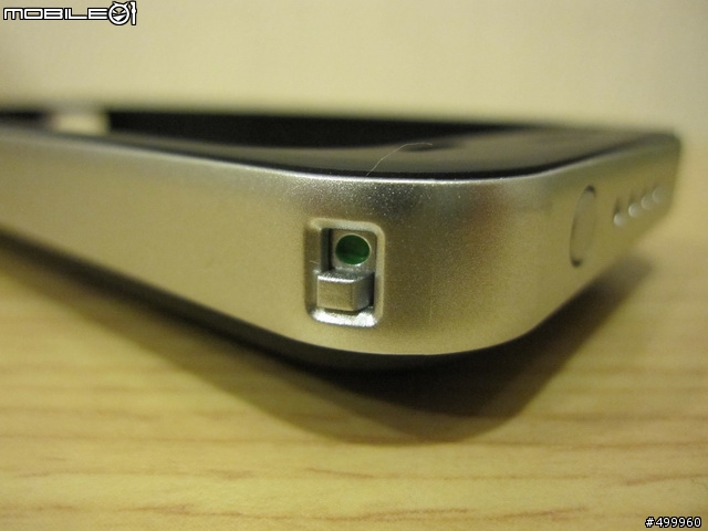 [開箱] iPhone 4 裝甲變身 !! 電量倍增 !! Mophie juice pack air for iPhone 4