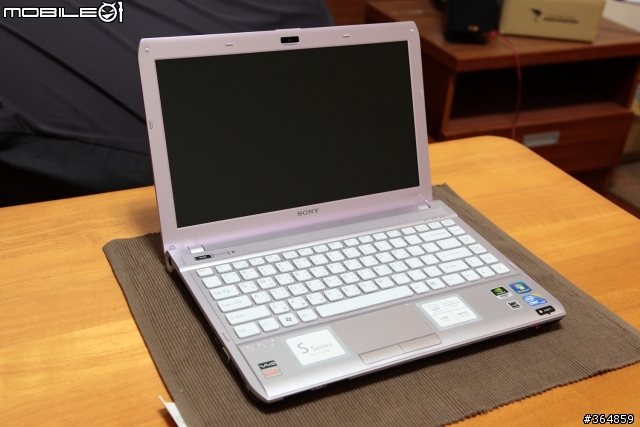 輕薄典雅 SONY VAIO VPCS135FW/P 開箱