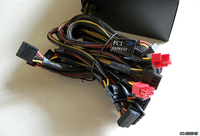 兩岸混種的桌上型電腦組裝與效能小測分享