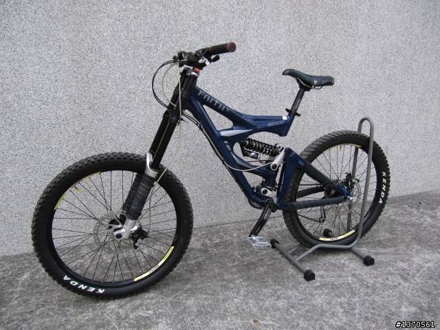 Let's  Downhill ！！   2011  GIANT  GLORY  0   開箱文