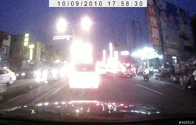 天x通二代行車記錄器夜間畫面慘不忍睹>