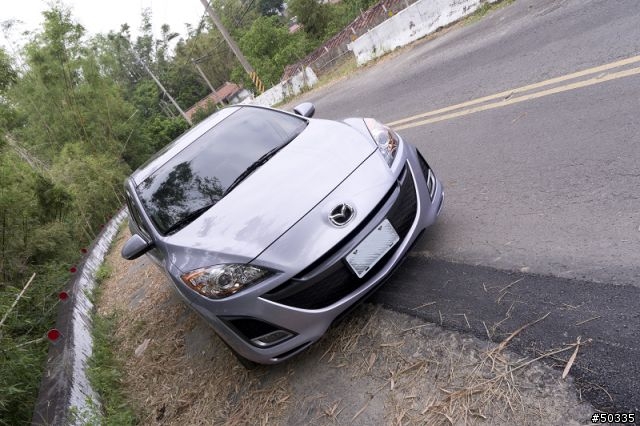 [開箱] New Mazda 3~終於輪到我開箱了