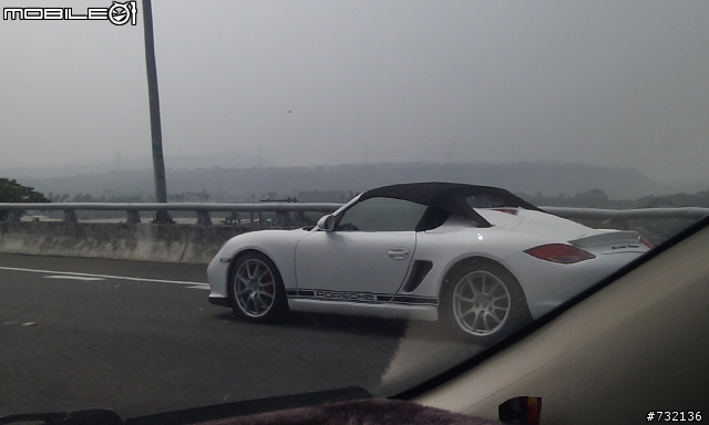 10/14早上在國三上發現的PORSCHE..不知道什麼型號