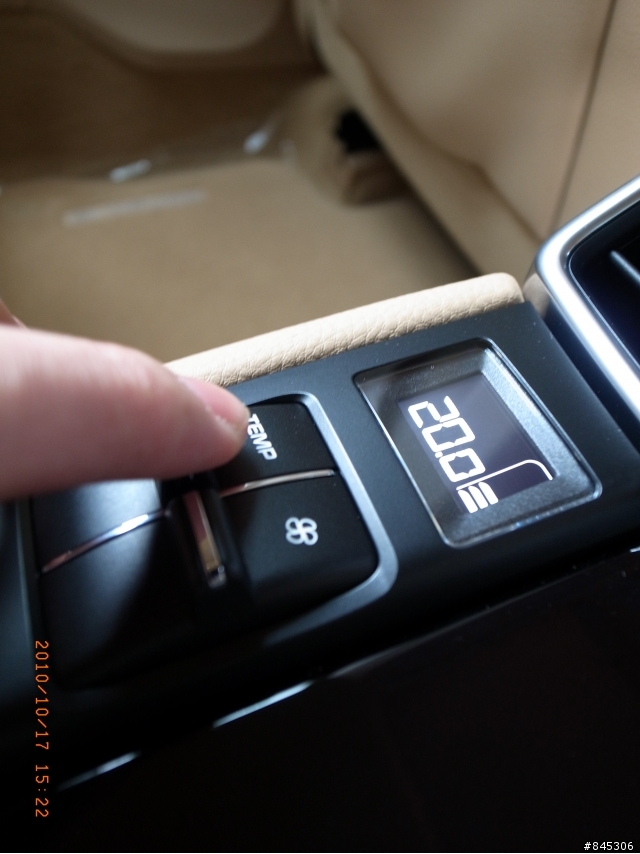 幫朋友簡易開箱 PANAMERA 4S