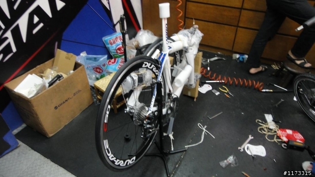 [開箱](10/14更新) 2011 GIANT ADVANCED SL RABOBANK ISP
