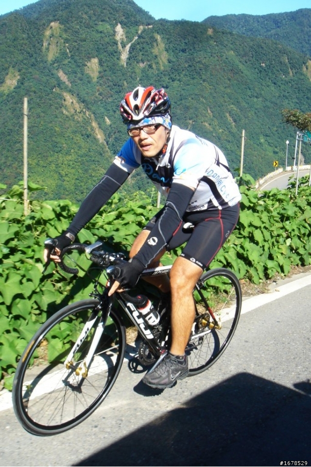 DC車隊...10/17硬要上武嶺之第一次果然很痛