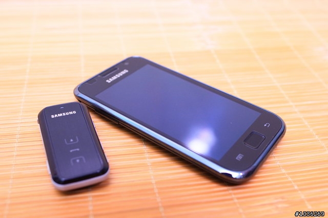 11/30 update  萬惡竹蓆再開箱 Galaxy S i9000 (圖多小心)
